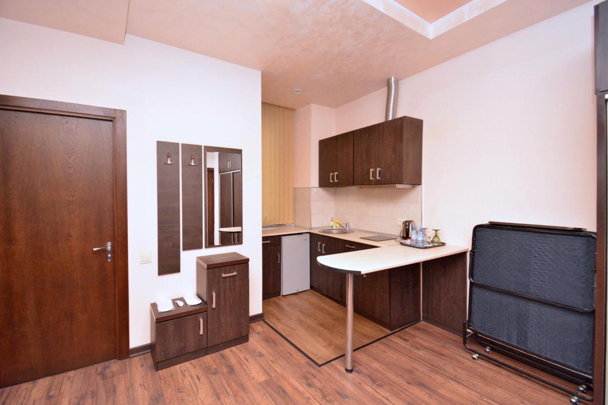 Partez Hotel เยเรวาน ภายนอก รูปภาพ